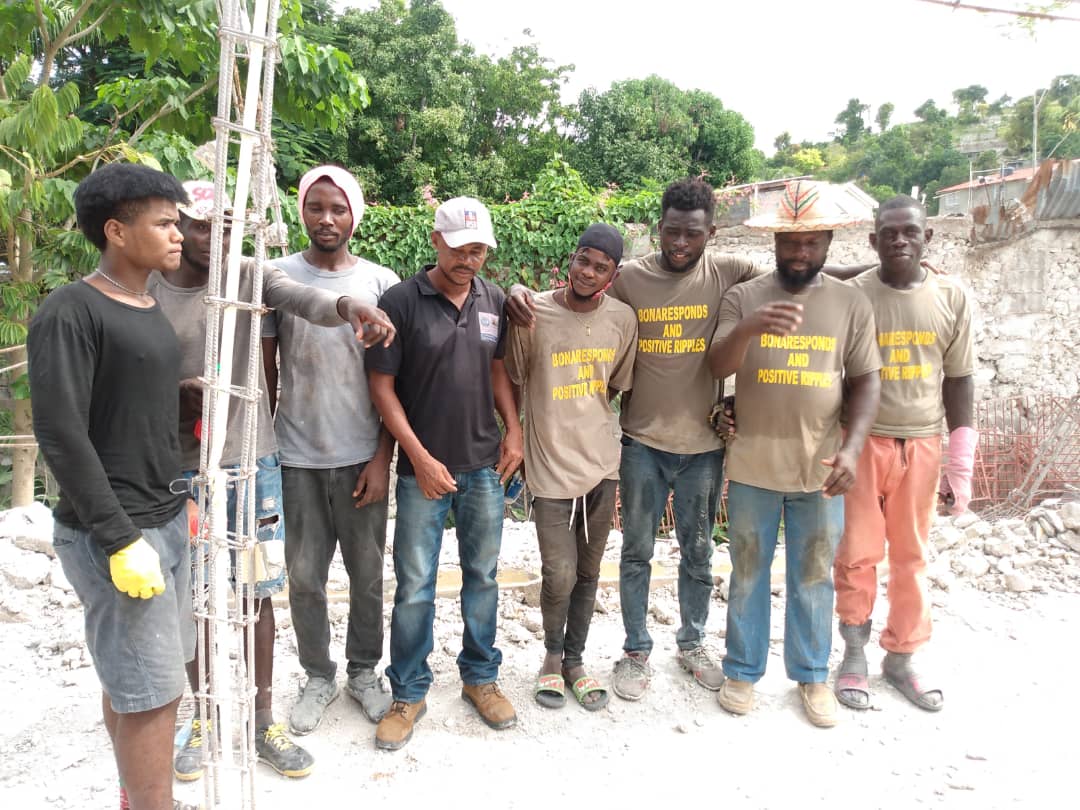 The BonaResponds and Positive Ripples team in Haiti.